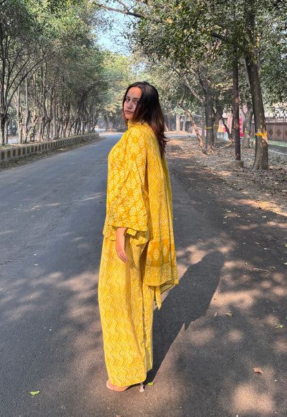 Sunehri Farshi Salwar Set