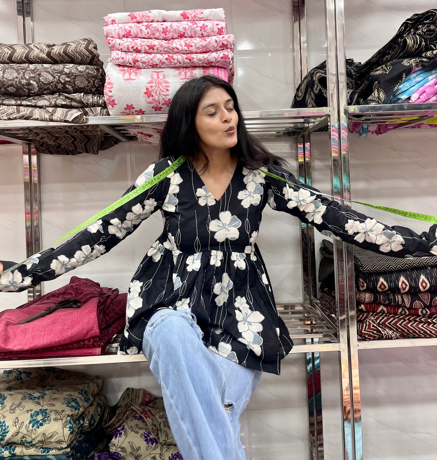 Black & White Floral Peeplum Short Kurti