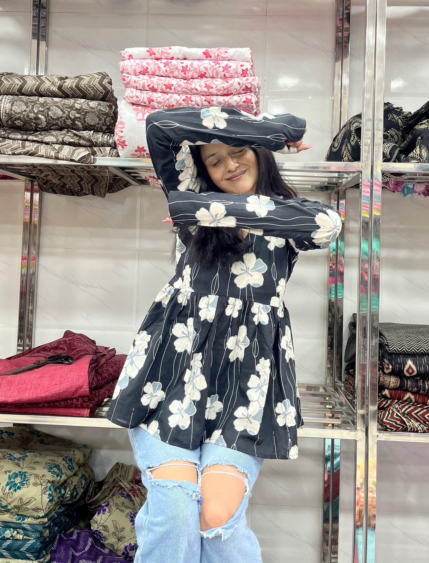 Black & White Floral Peeplum Short Kurti