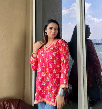 Gulabi Kamal Straight Short Kurti