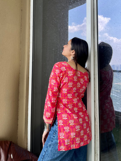 Gulabi Kamal Straight Short Kurti