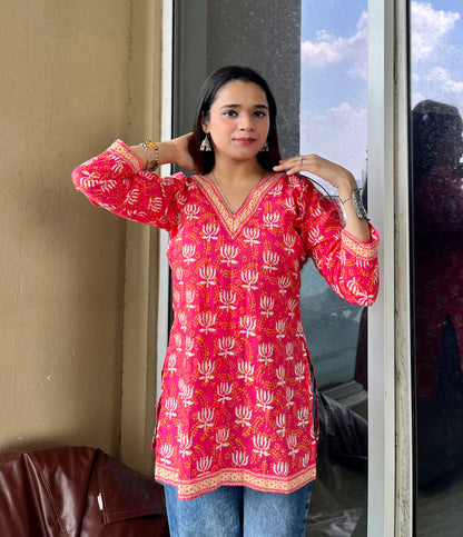 Gulabi Kamal Straight Short Kurti