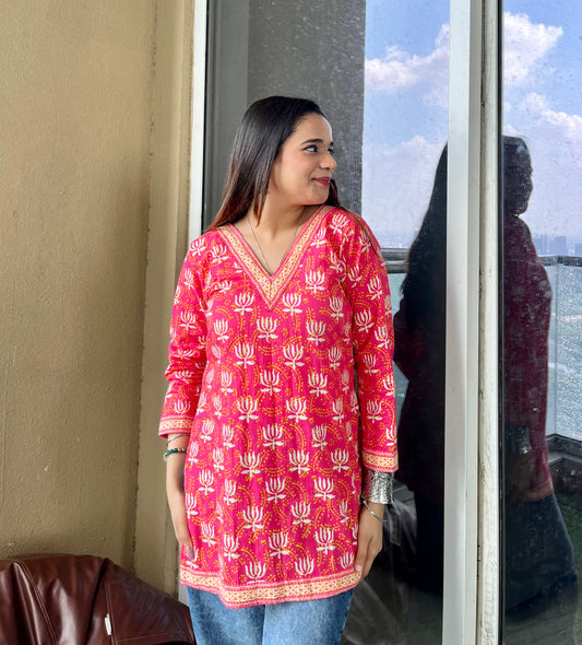 Gulabi Kamal Straight Short Kurti