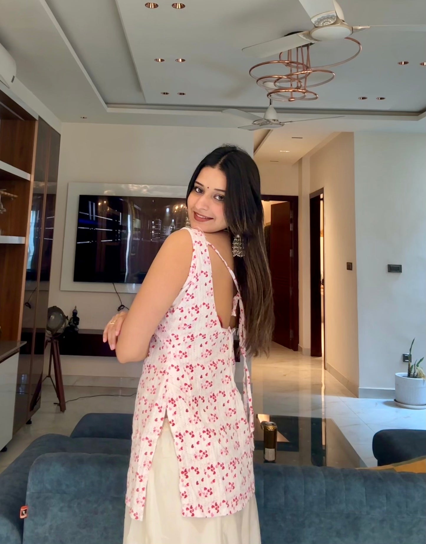 Laav Backless Short Kurti