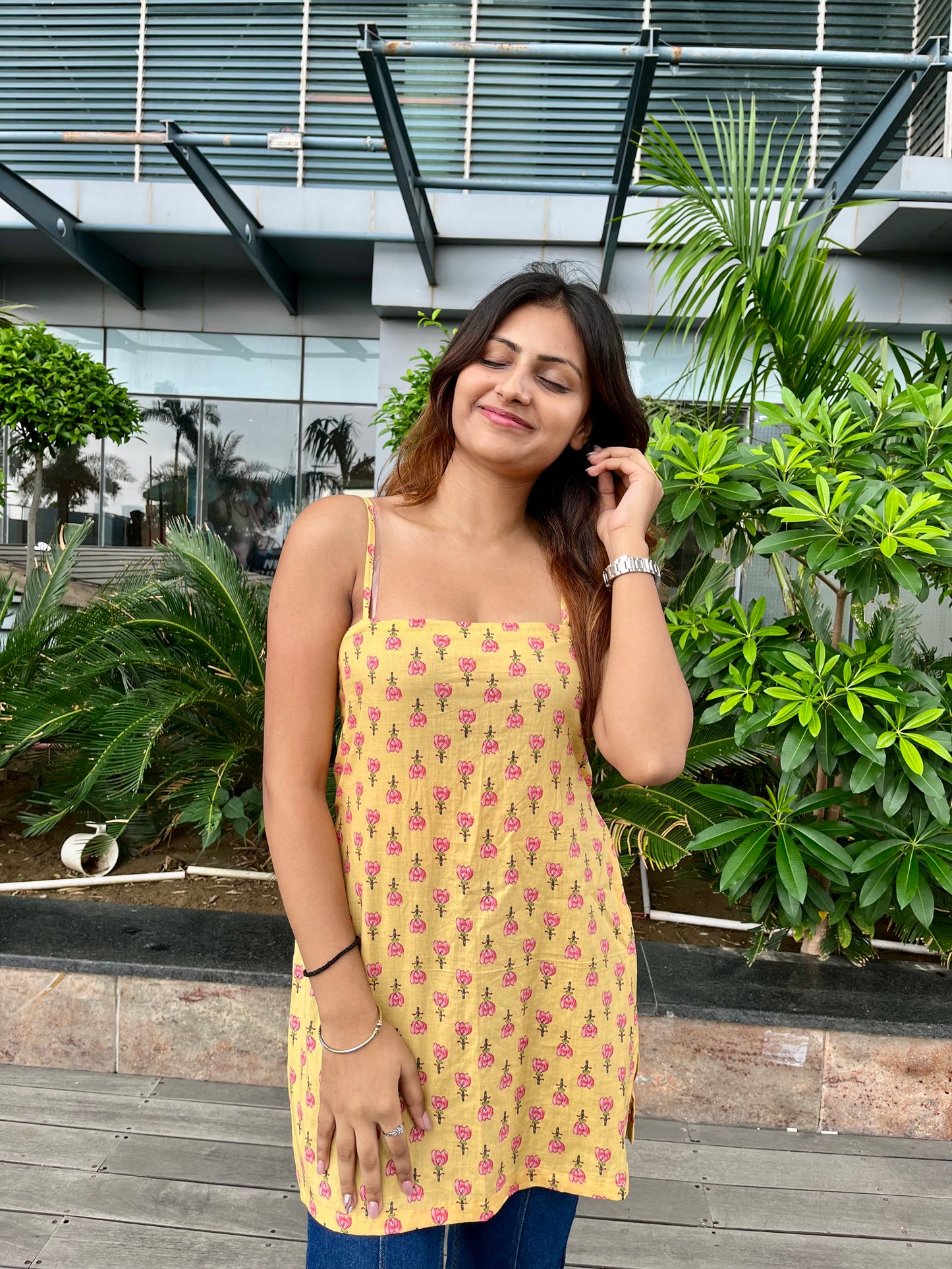 Susan Strappy Backless Short Kurti