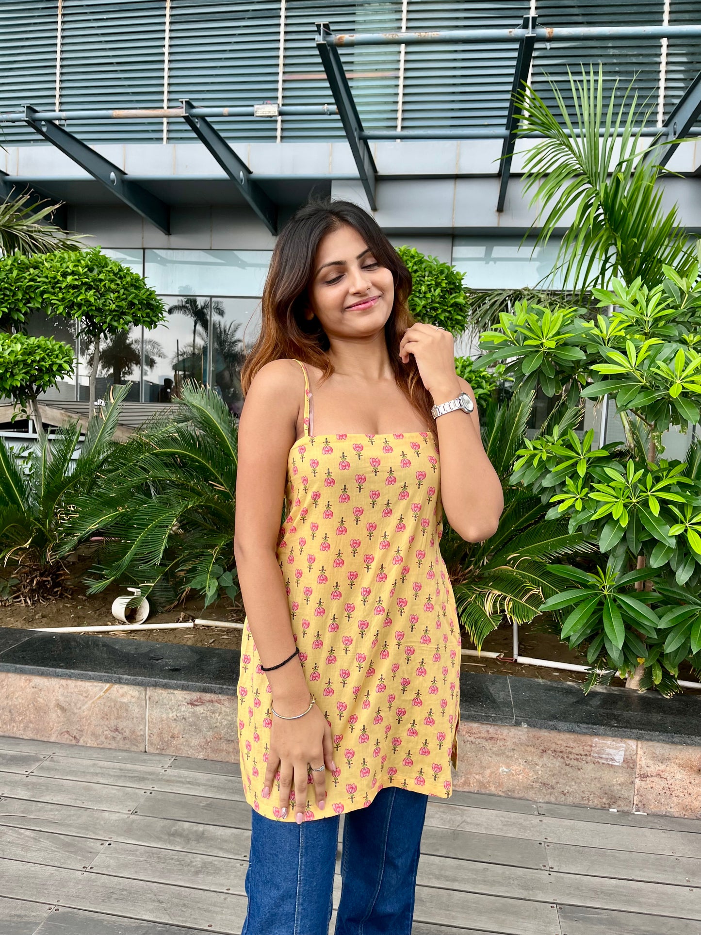 Susan Strappy Backless Short Kurti