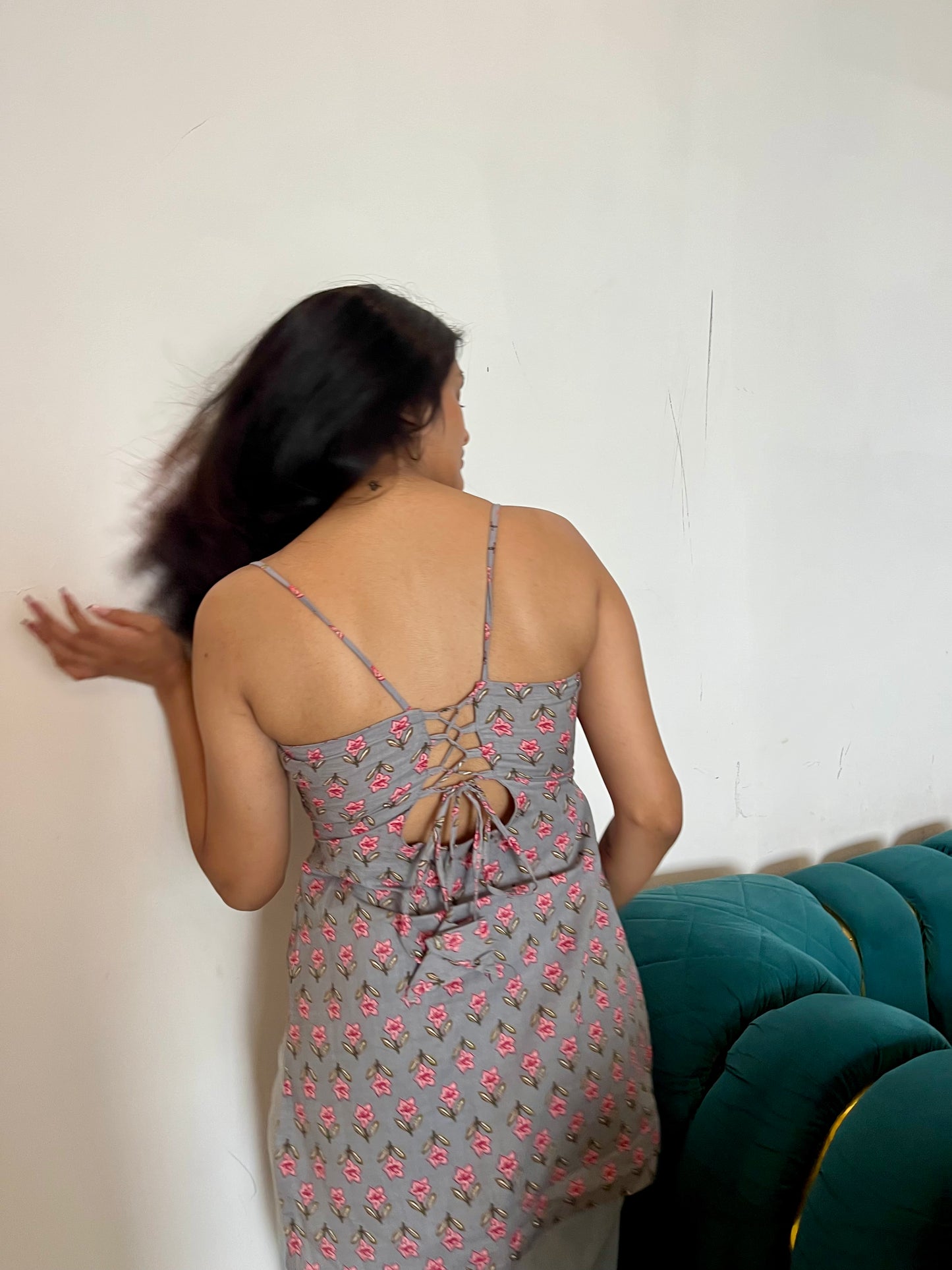 Grey Era Backless Straight Short Kurti