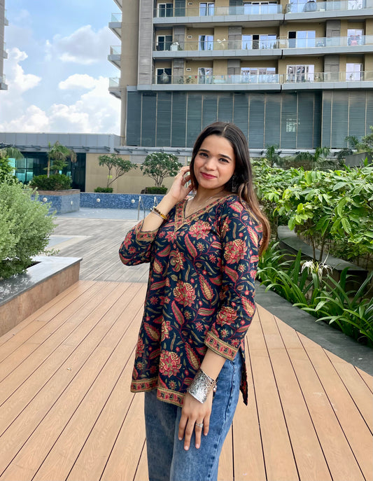 Hawa Hawai Straight Short Kurti