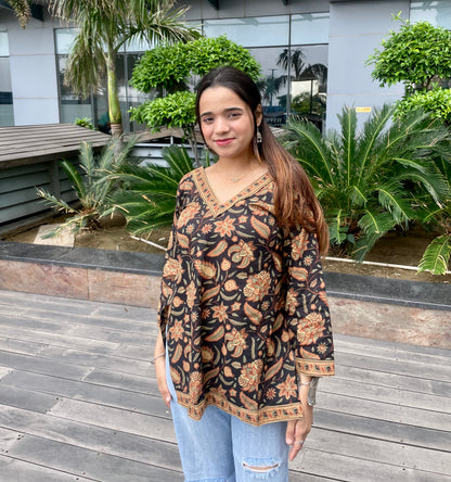 Black Hawa Hawai Straight Short Kurti