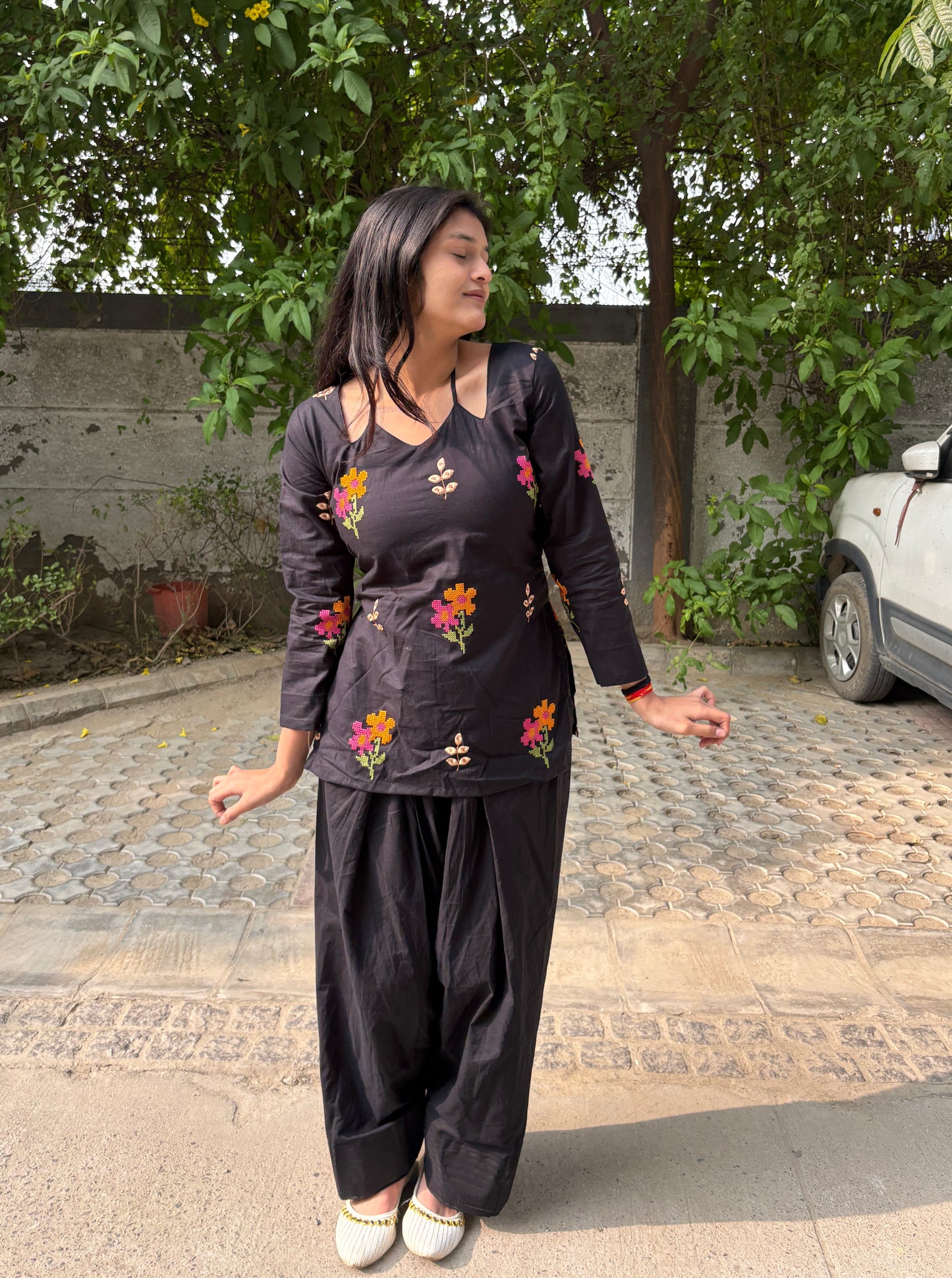 Aala Farshi Salwar Set