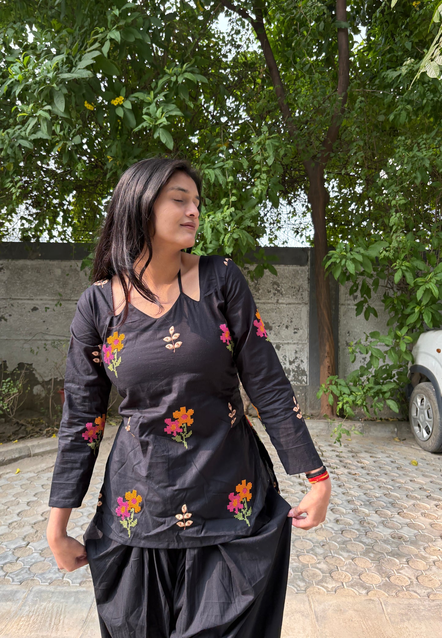 Aala Farshi Salwar Set