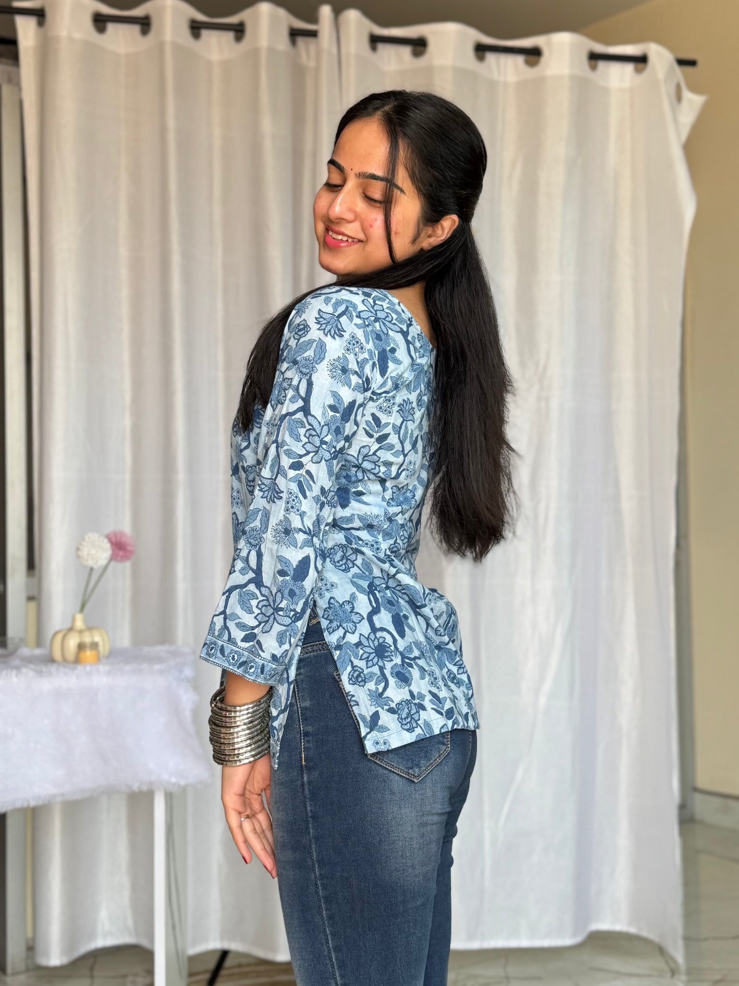 Aridhi Straight Short Kurti