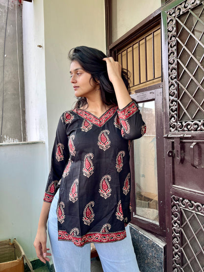 Black Beauty 2.0 Straight Short Kurti