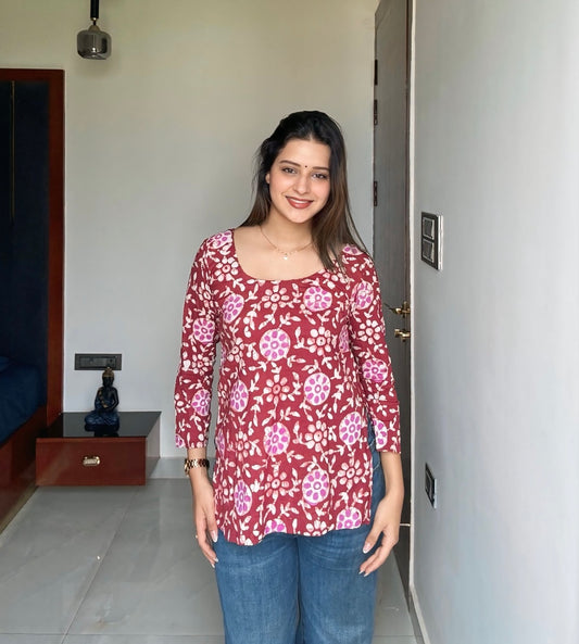 Suroor Backless Straight Short Kurti