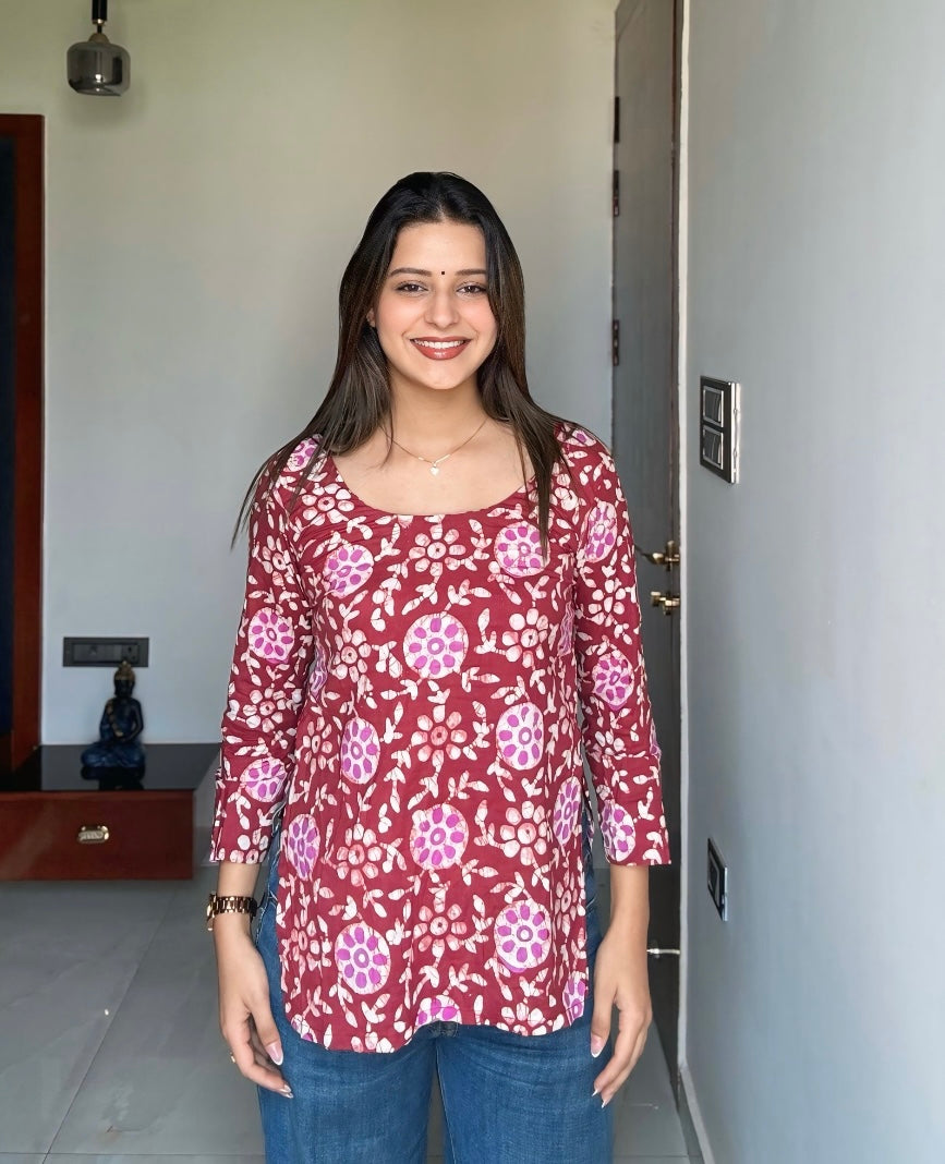 Suroor Backless Straight Short Kurti