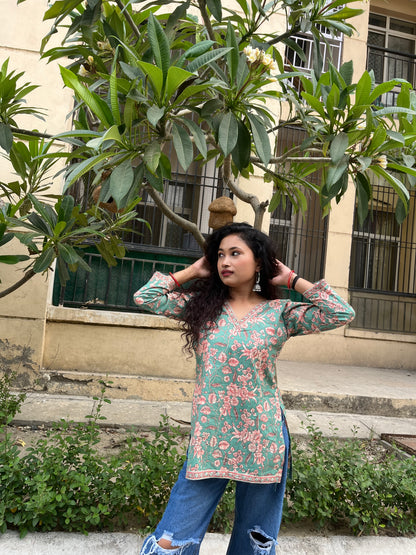 Pista Straight Short Kurti