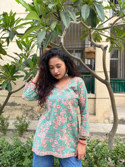 Pista Straight Short Kurti