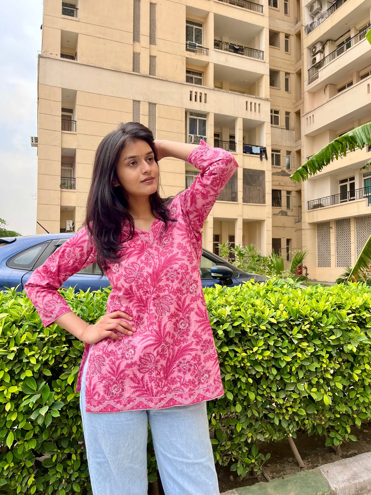 Gulabi Ishq Straight Short Kurti