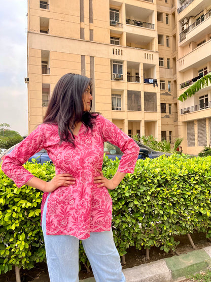 Gulabi Ishq Straight Short Kurti