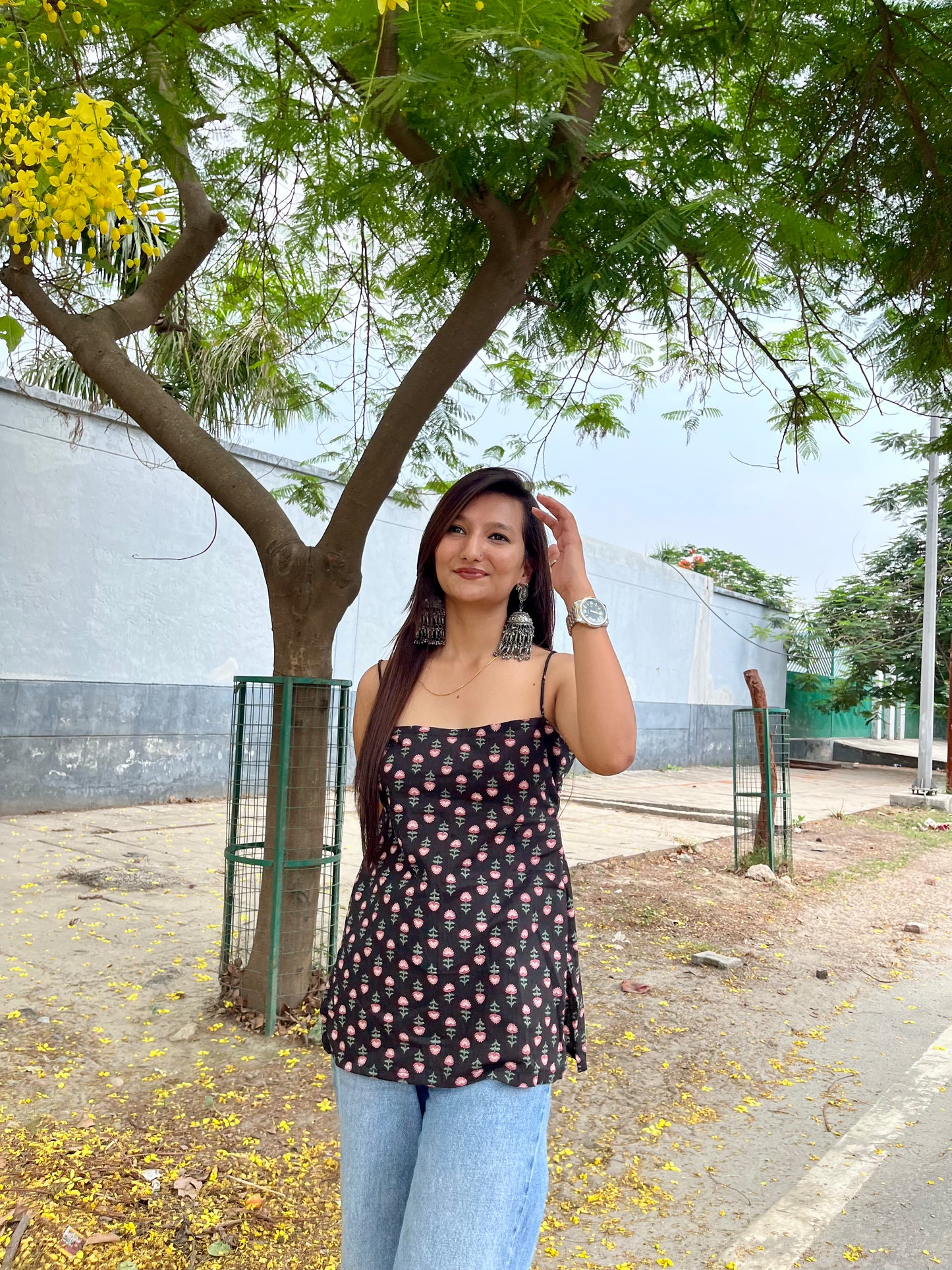 Strappy Backless in Black