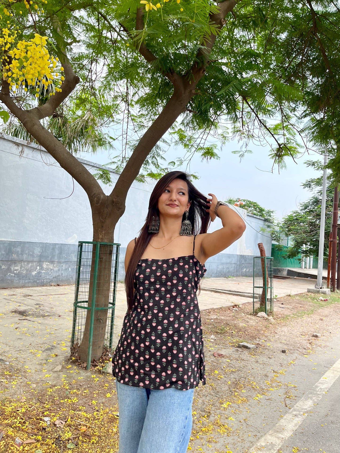 Strappy Backless in Black