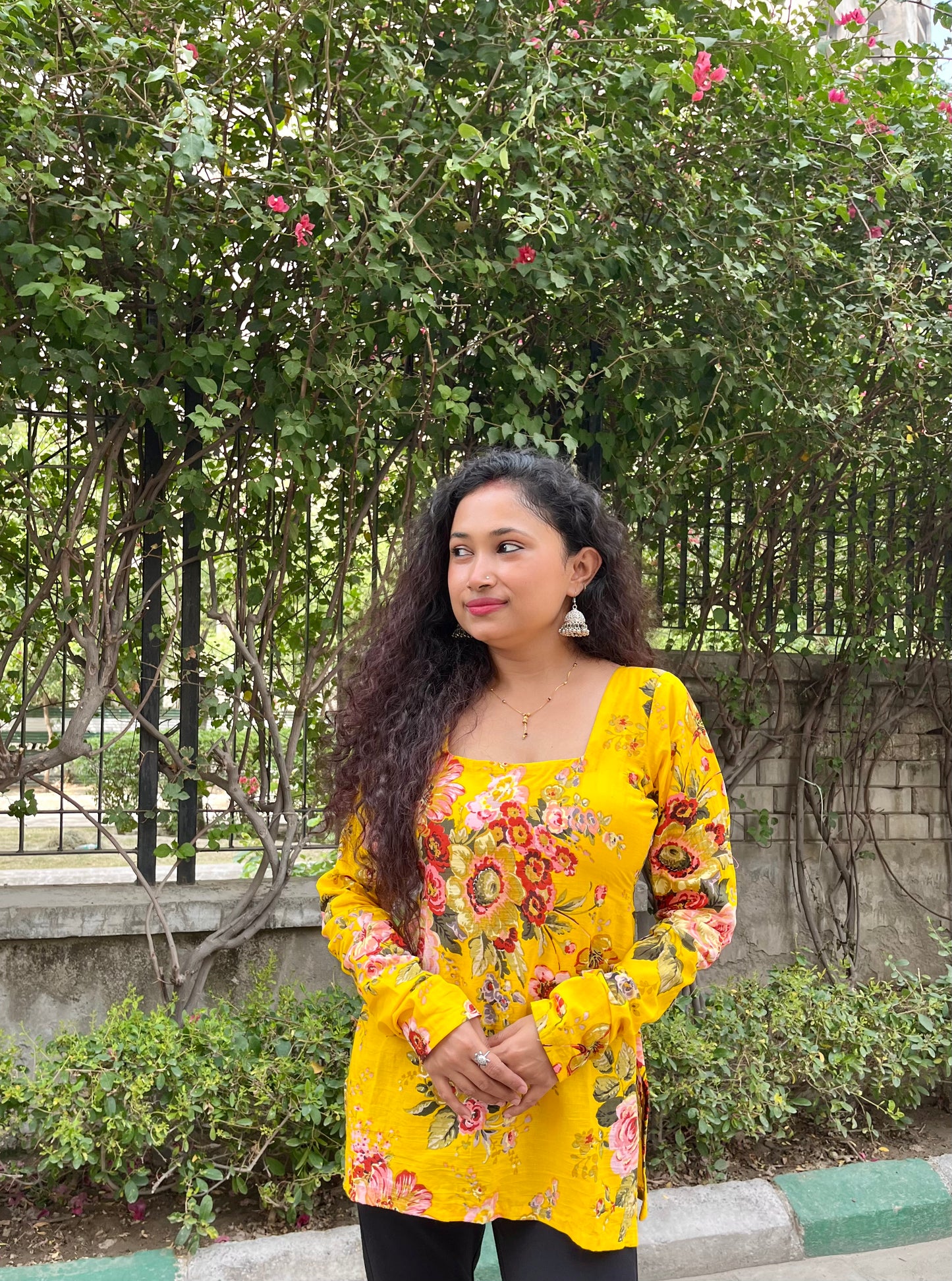 Gainda Straight Short Kurti