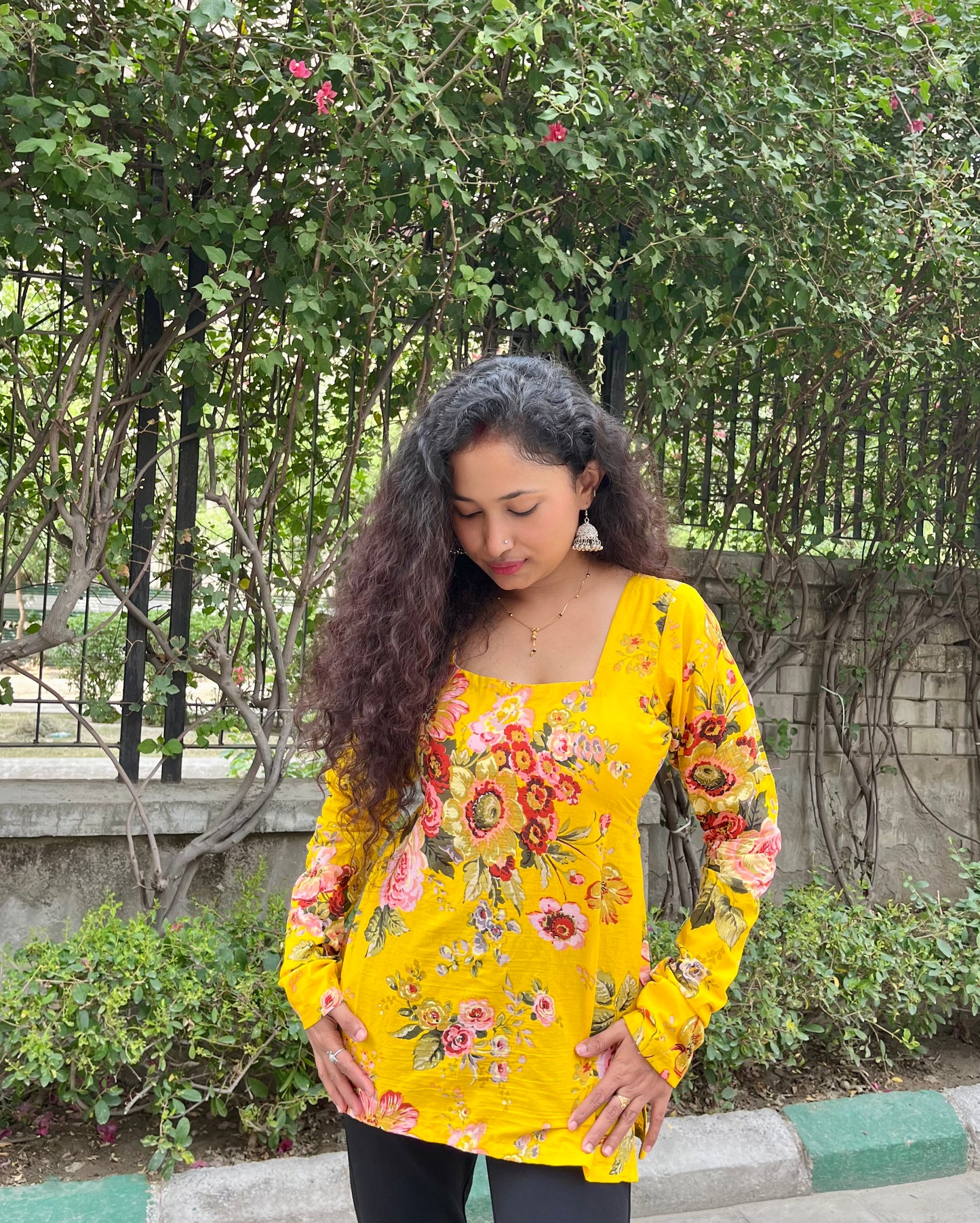 Gainda Straight Short Kurti