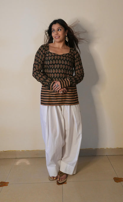 Aangan Straight Short Kurti