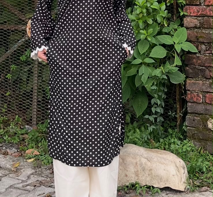 Black Bindi Set